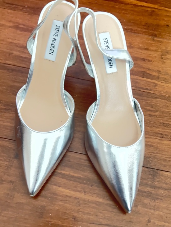 Steve Madden Shoes - Steve Madden Metallic Silver Pointed Slingback Heels
